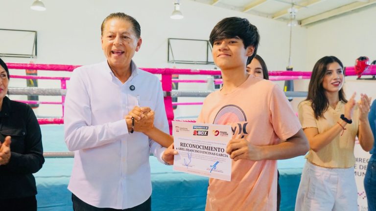 Con más de 50 participantes, Dirección Municipal del Deporte fortalece la práctica del box en SLRC